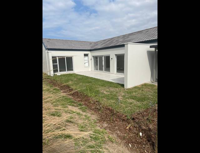 2 BEDROOM FREESTANDING TO LET IN LALELA ESTATE